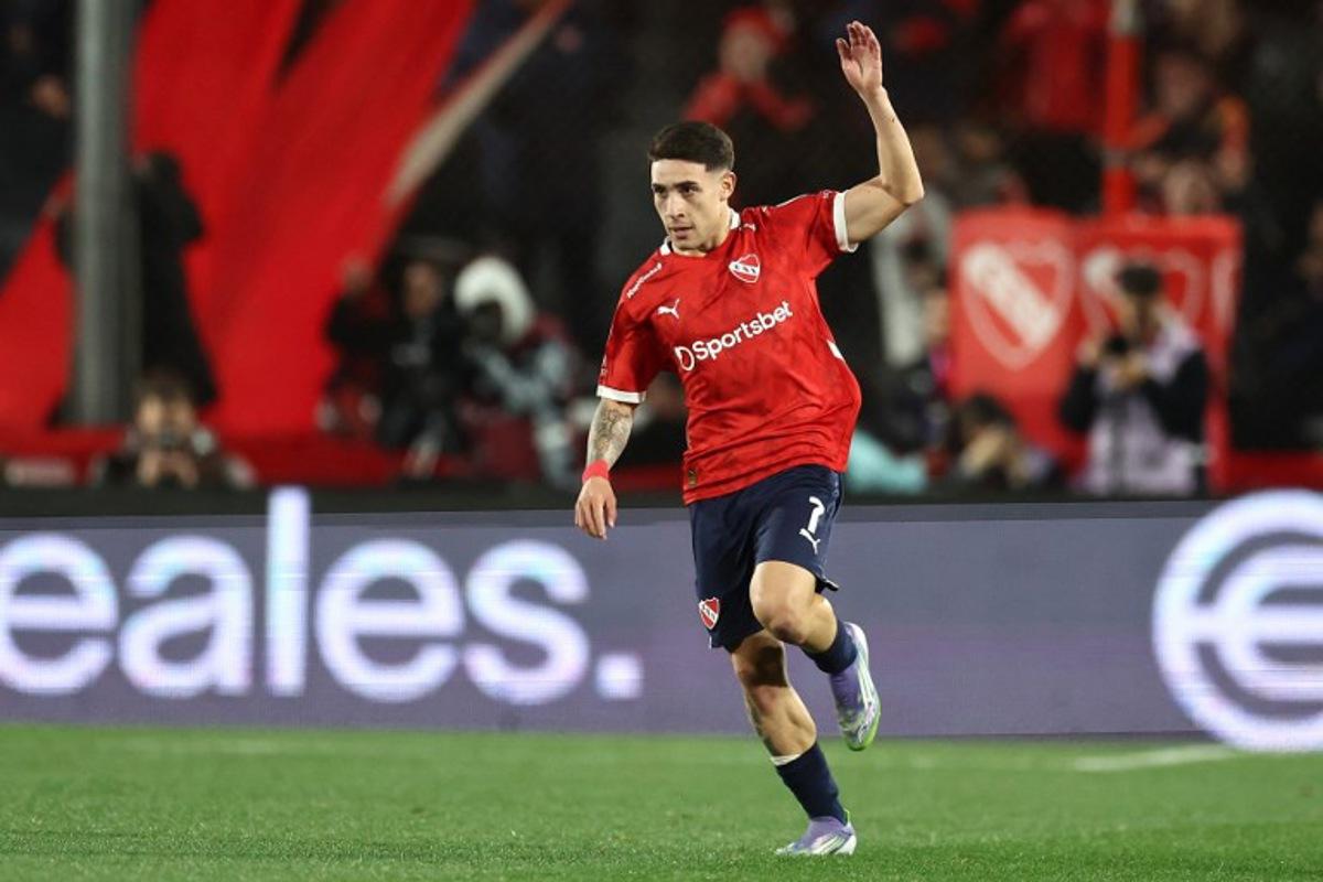 Independiente's forward #07 Santiago Montiel celebrates scoring his team's first goal during the Copa Sudamericana round of 16 second leg football match between Argentina's Independiente and Chile's Universidad de Chile at the Libertadores de America stadium in Avellaneda, Buenos Aires province, Argentina on August 20, 2025. Alejandro PAGNI / AFP