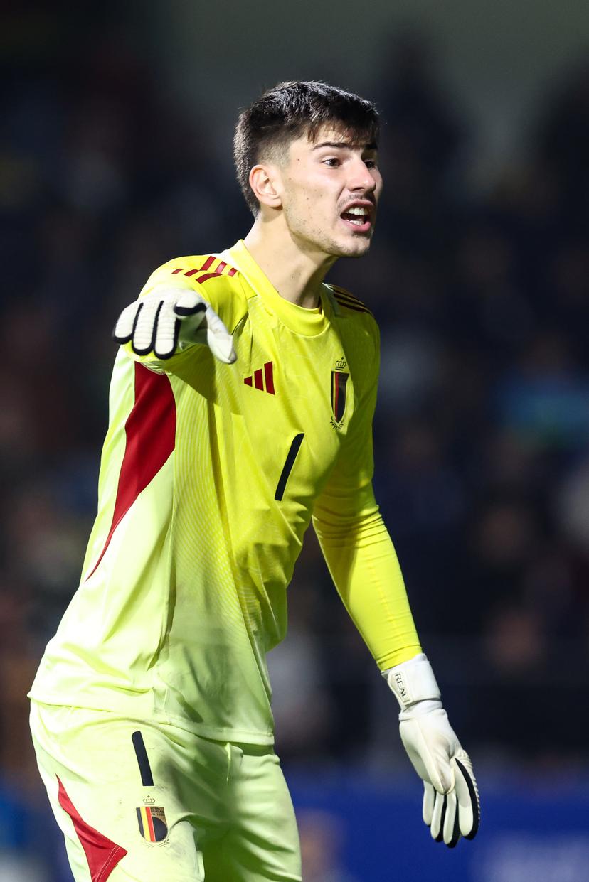 Belgium's goalkeeper Mike Penders pictured during a soccer game between the U21 youth team of the Belgian national team Red Devils and the U21 of Denmark, in Westerlo, on Tuesday 14 October 2025, game 3 (out of 8) of the qualifications for the 2027 UEFA European Under21 Championship. BELGA PHOTO BRUNO FAHY