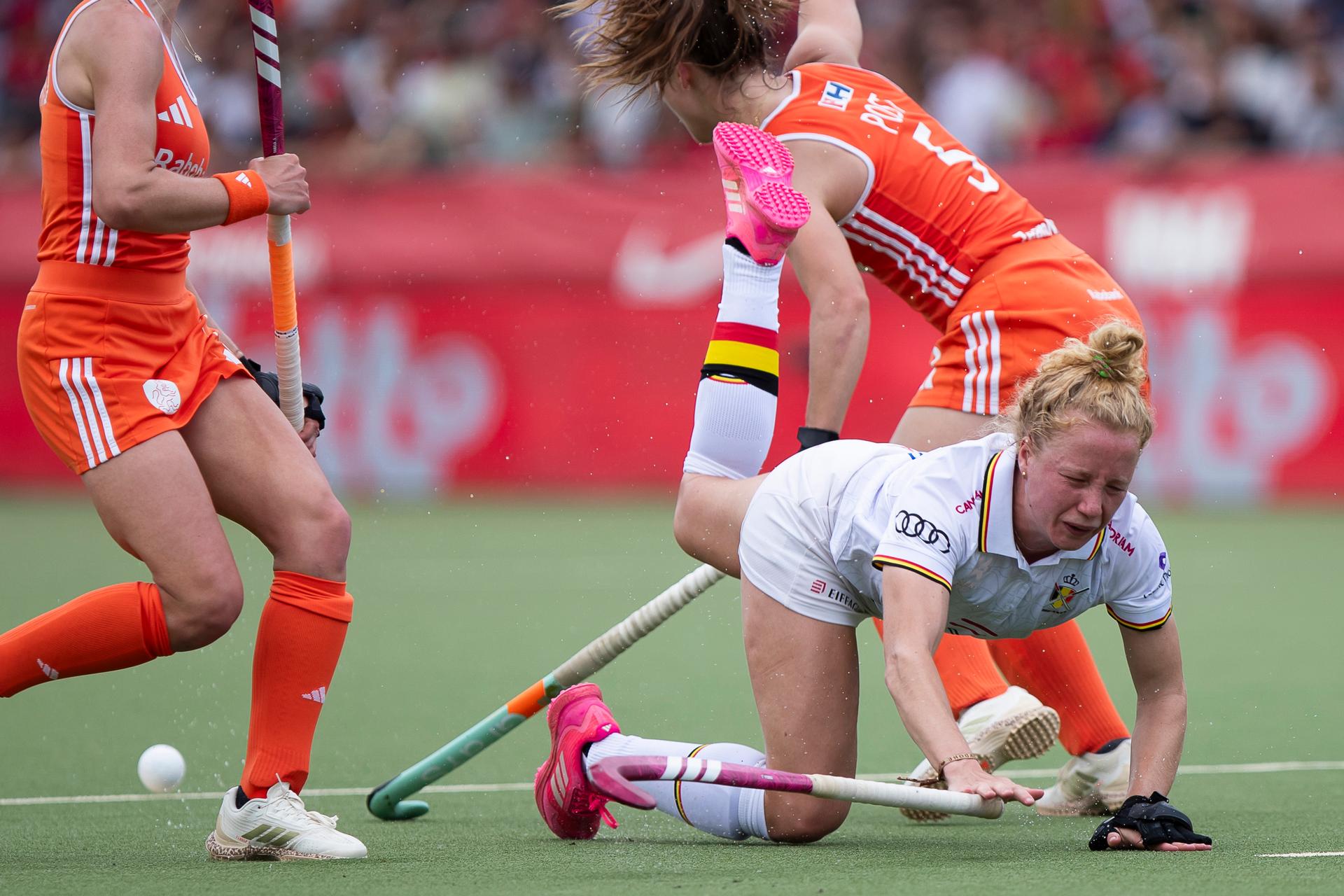 Belgium's Michelle Struijk pictured in action during a hockey game between Belgian national team Red Panthers and The Netherlands, match 15/16 in the group stage of the 2025 women's FIH Pro League, Saturday 28 June 2025 in Antwerp. BELGA PHOTO KRISTOF VAN ACCOM