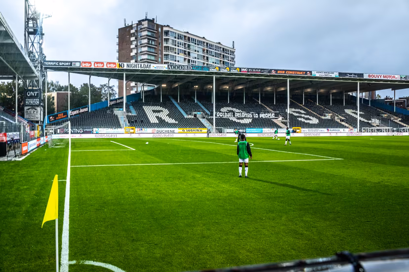 Illustration shows Sporting Charleroi supporters watching the Jupiler Pro League match between Sporting Charleroi and Royal Antwerp FC from a higher terrace nearby the stadium, Sunday 30 August 2020, in Mambourg, Charleroi. BELGA PHOTO HATIM KAGHAT
