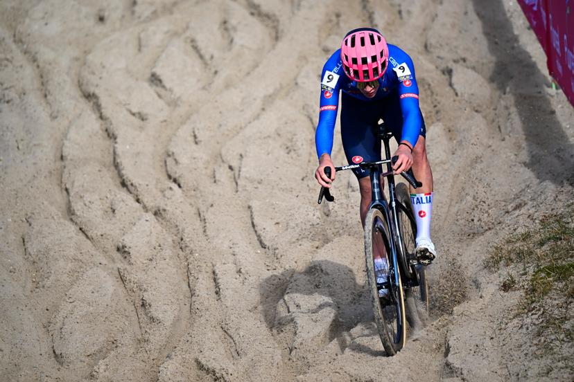 Italian Mattia Agostinacchio pictured in action during the U23 men race at the UEC Cyclocross European Championships, Saturday 08 November 2025, in Middelkerke. BELGA PHOTO JASPER JACOBS