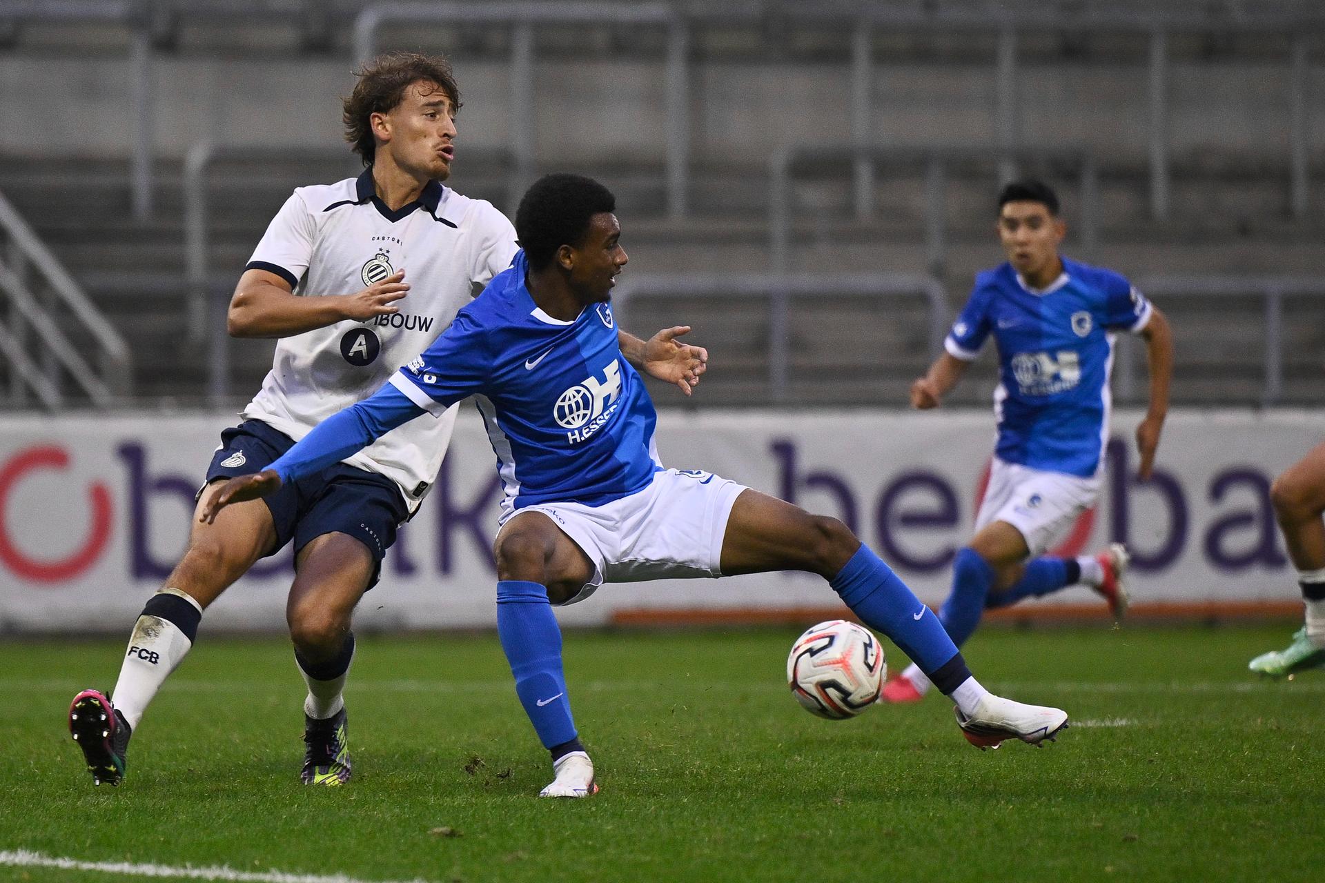 Club's Samuel Gomez Van Hoogen and Jong Genk's Thierno Balde fight for the ball during a soccer match between Jong Genk and Club NXT, Saturday 24 October 2026 in Genk, on day 8 of the 2026-2027 'Challenger Pro League' second highest division of the Belgian championship. BELGA PHOTO JOHAN EYCKENS