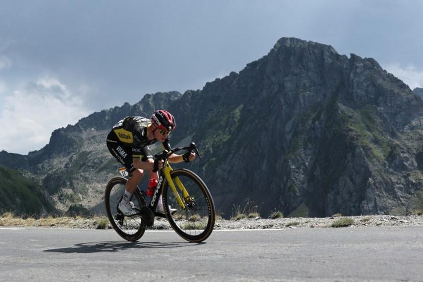 Team Visma | Lease a Bike's Danish rider Jonas Vingegaard cycle in the descent of Col du Tourmalet during the 6th stage of the 113th edition of the Tour de France cycling race, 186,2 km between Pau and Gavarnie-Gèdre in the French Pyrenees, on July 9, 2026. Anne-Christine POUJOULAT / AFP