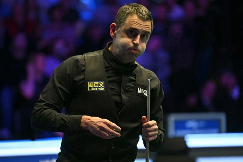 England's Ronnie O'Sullivan reacts playing the final frame during the Masters snooker tournament final against England's Ali Carter at Alexandra Palace in London on January 14, 2024. England's Ronnie O'Sullivan won the final 10-7. JUSTIN TALLIS / AFP