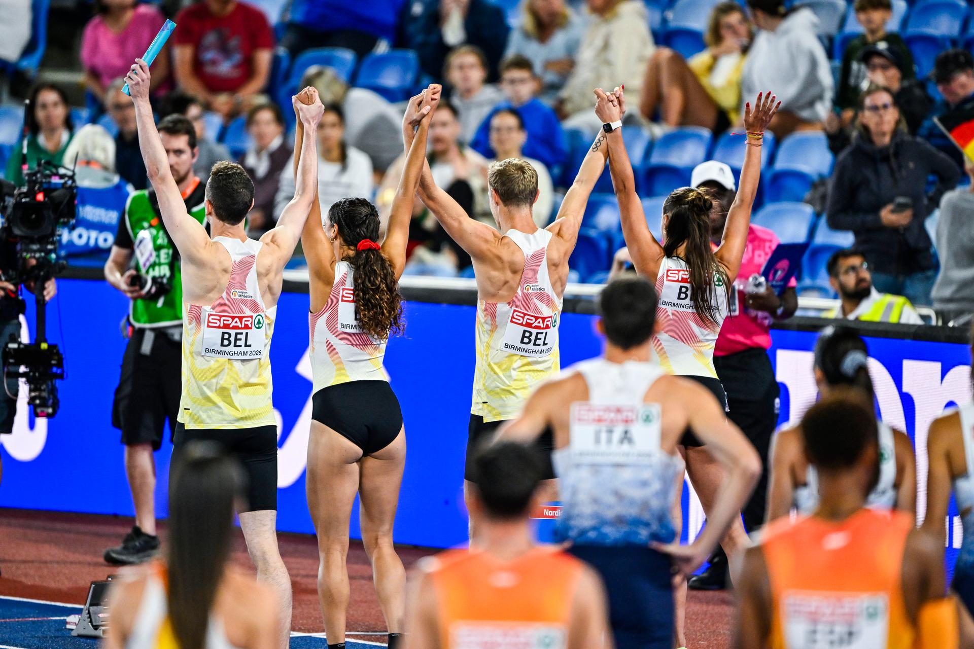L-R, Belgian first runner Robin Vanderbemden, Belgian second runner Ilana Hanssens, Belgian third runner Florent Mabille and Belgian fourth runner Kylie Lambert pictured ahead of the finals of the 4x400m mixed relay at the European Athletics Championships (August 10-18) in Birmingham, United Kingdom, on Monday 10 August 2026. BELGA PHOTO ERIC LALMAND
