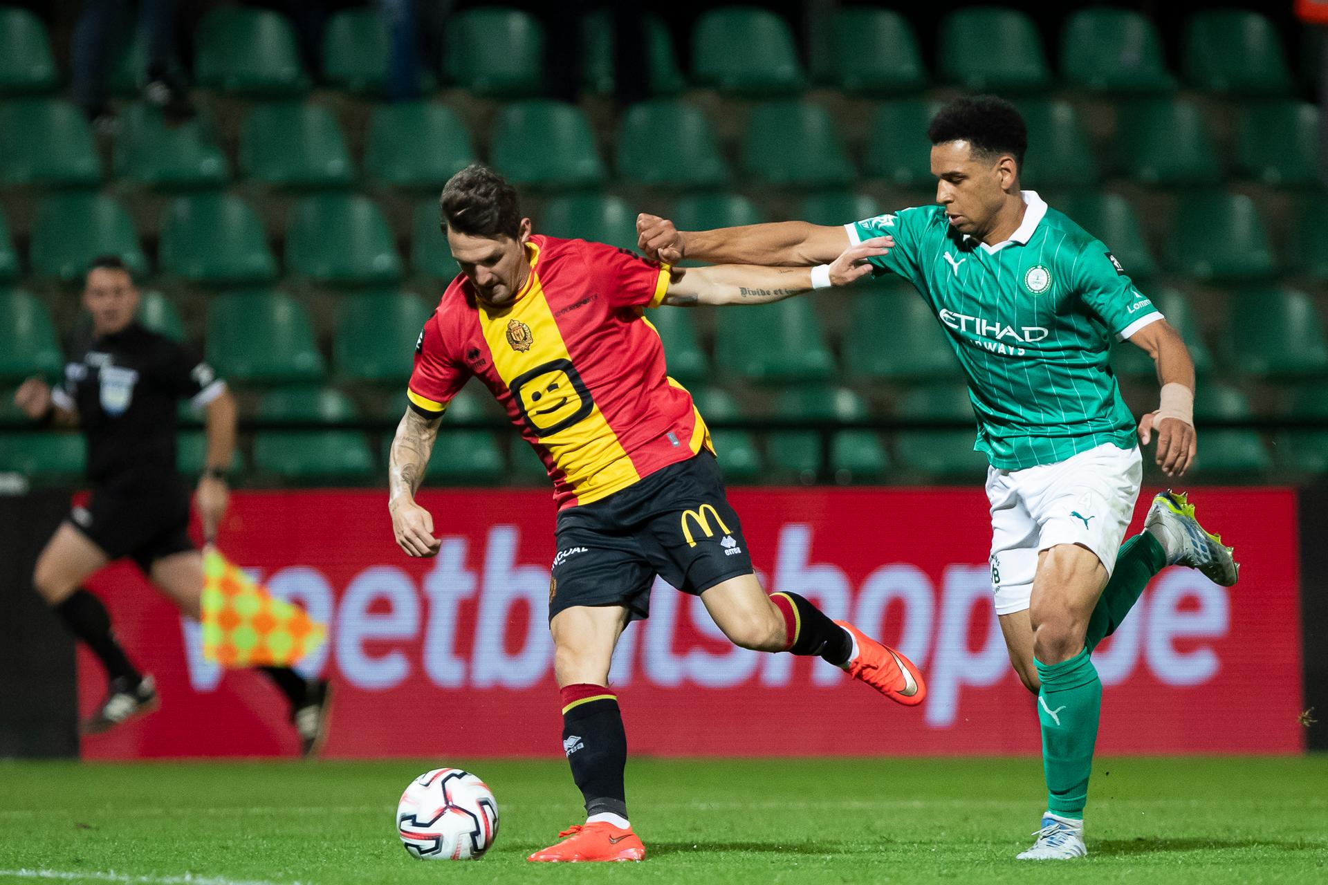 Mechelen's Benito Raman and Lommel's Shawn Adewoye pictured during a soccer match between Lommel SK and KV Mechelen, Saturday 19 September 2026 in Lommel, on day 7 of the 2026-2027 'Jupiler Pro League' first division of the Belgian championship. BELGA PHOTO KRISTOF VAN ACCOM