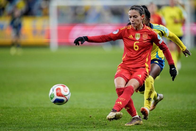 Spain's midfielder #06 Aitana Bonmati shoots during the UEFA Women's Nations League 2nd-leg semi-final football match between Sweden and Spain at Gamla Ullevi Stadium in Gothenburg, Sweden on October 28, 2025. Bjorn LARSSON ROSVALL / TT NEWS AGENCY / AFP