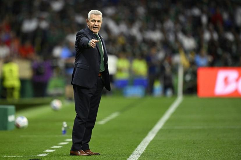 Mexico's head coach Javier Aguirre gestures on the touchline during the 2026 World Cup Group A football match between the Czech Republic and Mexico at the Mexico City Stadium in Mexico City on June 24, 2026. Alfredo ESTRELLA / AFP