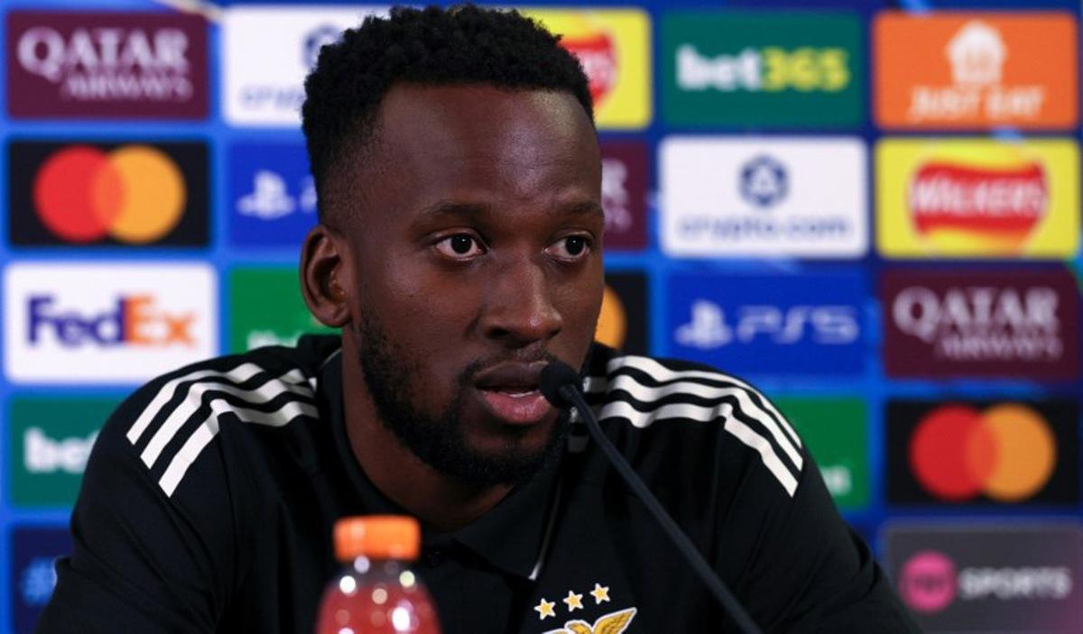 Benfica's Belgian midfielder #11 Dodi Lukebakio attends a press conference at Stamford Bridge in London on September 29, 2025, on the eve of their UEFA Champions League league phase football match against Chelsea. Adrian Dennis / AFP