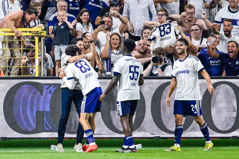 Anderlecht's head coach Vitor Bruno and Anderlecht's Tristan Degreef celebrate after scoring during a soccer game between Belgian RSC Anderlecht and Swedish Hammarby IF, Thursday 30 July 2026 in Brussels, the return leg of the second qualifying round for the UEFA Europa League. The first leg ended in a 1-1 draw. BELGA PHOTO TOM GOYVAERTS