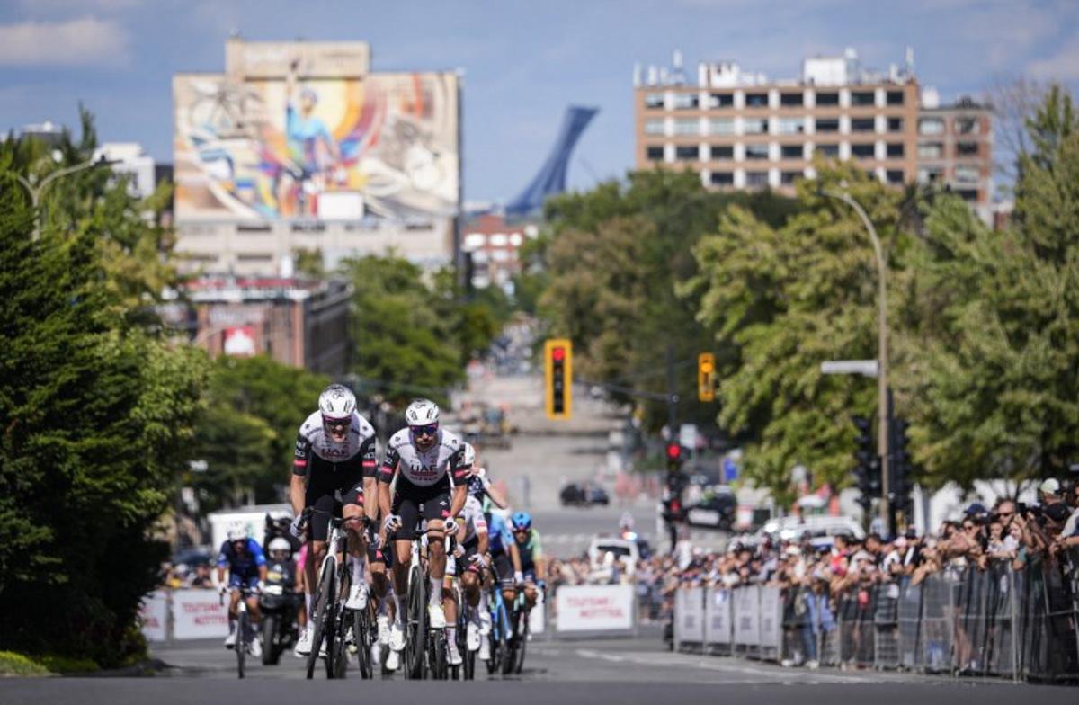 American Brandon McNulty (2L), of UAE Team Emirates XRG, cycles during the 14th Grand Prix Cycliste de Montreal cycling road race in Montreal, Canada, on September 14, 2025. MATHIEU BELANGER / AFP