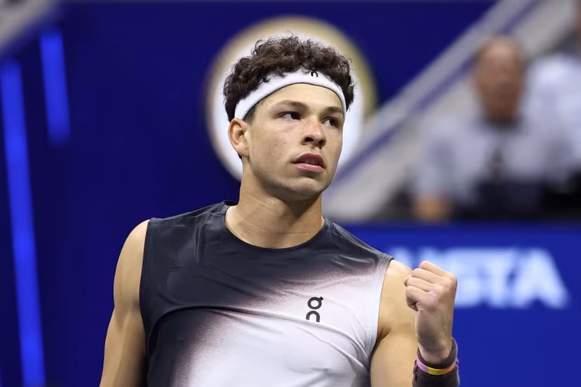 USA's Ben Shelton reacts against Spain's Carlos Alcaraz during the men's singles quarter-final tennis match on day ten of the US Open tennis tournament at the USTA Billie Jean King National Tennis Center in New York City on September 9, 2026. Leonardo MUNOZ / AFP