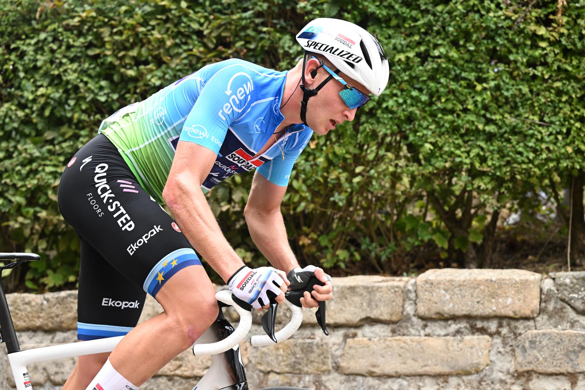 Belgian Tim Merlier of Soudal Quick-Step pictured in action during the third stage of the 'Renewi Tour' multi-stage cycling race, from Aalter to Geraardsbergen (179,9 km) on Friday 22 August 2025. The five-day race takes place in Belgium and the Netherlands. BELGA PHOTO DAVID PINTENS