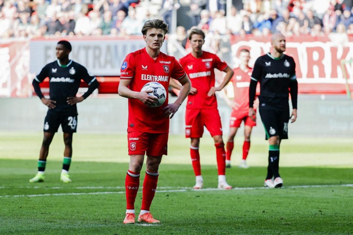 Twente's Sem Steijn prepares to shoot a penalty during the Dutch Eredivisie first division football match between FC Twente and Feyenoord at the Stadion De Grolsch Veste in Enschede, on March 16, 2025. Vincent Jannink / ANP / AFP