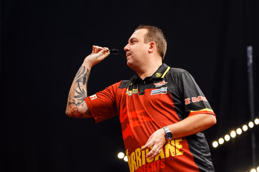 Belgian Kim Huybrechts pictured in action during the second day of the Belgian Darts Open, a tournament in the European Tour that takes places from September 23 until September 25 in Wieze, Saturday 24 September 2022. BELGA PHOTO JEF MATTHEE