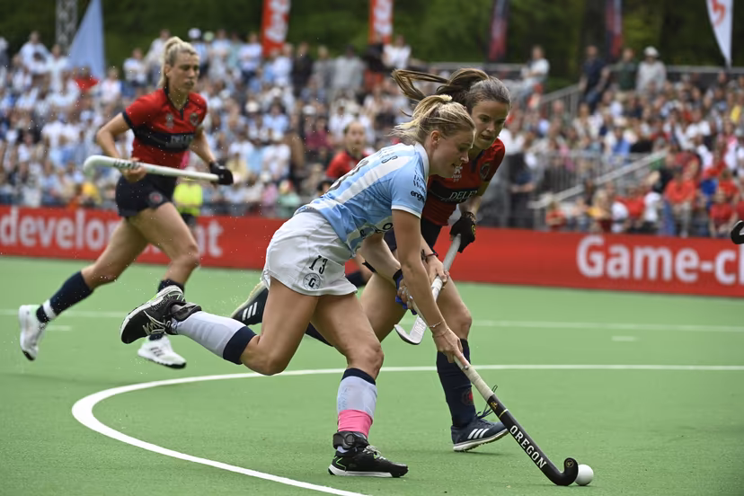 Gantoise's Alix Gerniers controls the ball during a hockey game between KHC Dragons and Gantoise, Sunday 21 May 2023 in Brasschaat, the second leg of the finals in the play-offs for the Belgian Women Hockey League season 2022-2023. BELGA PHOTO JOHN THYS