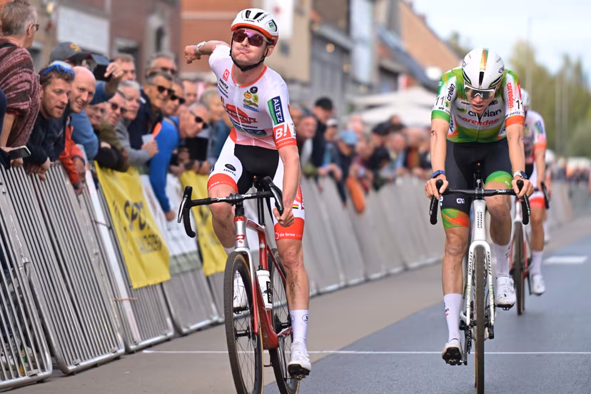 Belgium's Gerben Kuypers wins ahead of Belgium's Witse Meeussen in the men elite race of the 'Kermiscross' cyclocross cycling event, on Thursday 15 October 2026, in Ardooie. BELGA PHOTO DAVID PINTENS