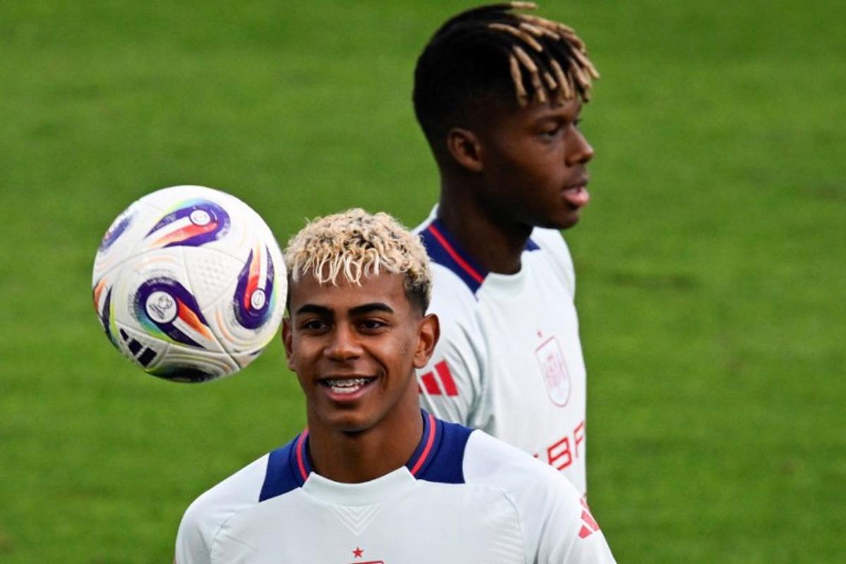Spain's forward Lamine Yamal (L) and Spain's forward Nico Williams take part in a training session of Spain's national football team, on the eve of the UEFA World cup 2026 Group E qualification football match between Bulgaria and Spain, at the Vassil Levski stadium in Sofia on September 3, 2025. Nikolay DOYCHINOV / AFP