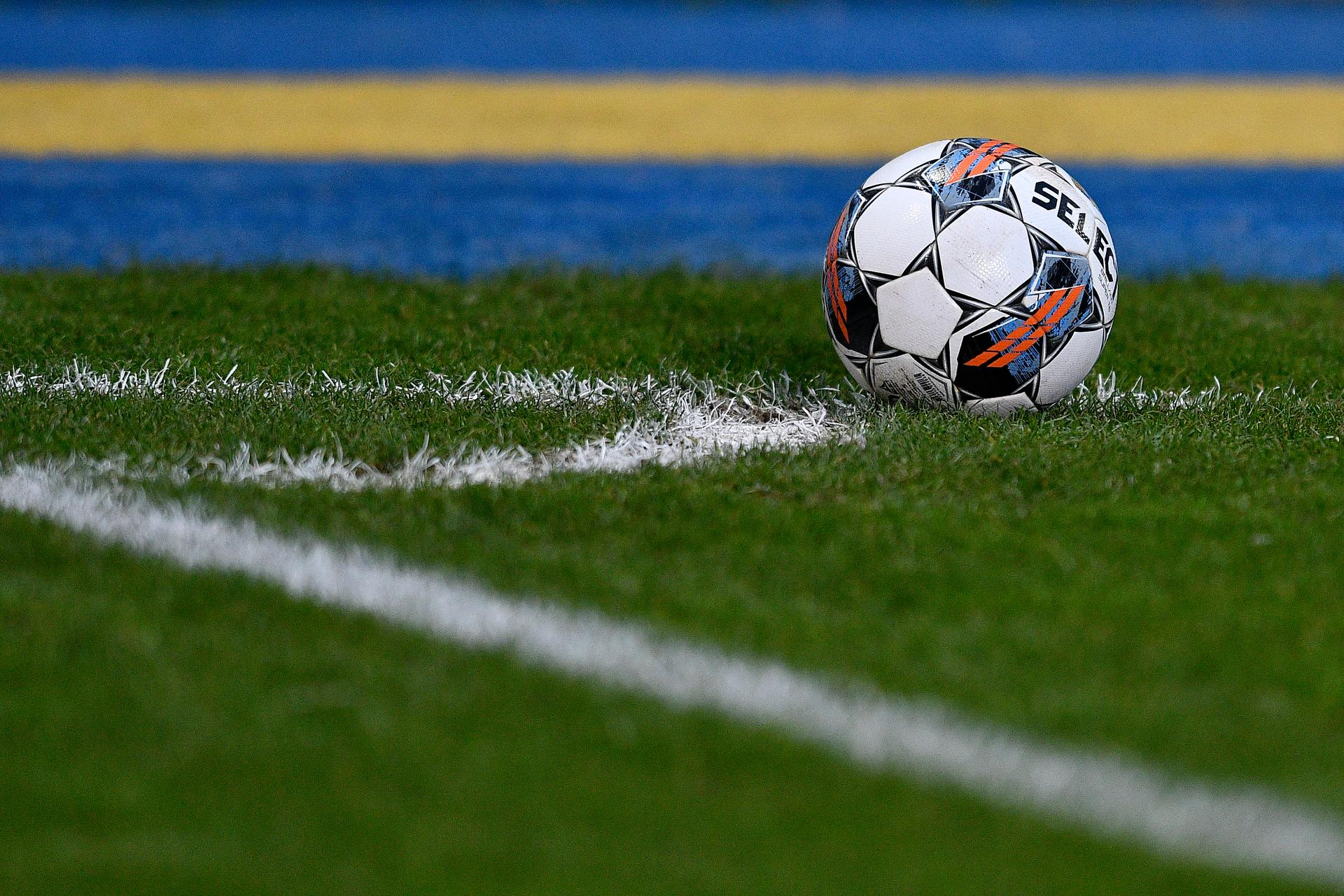 Illustration picture shows the ball on the corner spot, during a soccer match between KVC Westerlo and KAA Gent, Saturday 11 February 2023 in Westerlo, on day 25 of the 2022-2023 'Jupiler Pro League' first division of the Belgian championship. BELGA PHOTO JOHAN EYCKENS