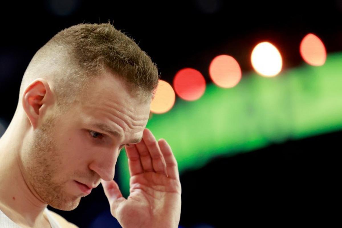 Belgium's Eliott Crestan prepares to compete in the men's 800m semi-final heat 3 during the World Athletics Indoor Championships Kujawy Pomorze 2026 in Torun, Poland on March 21, 2026. Wojtek RADWANSKI / AFP