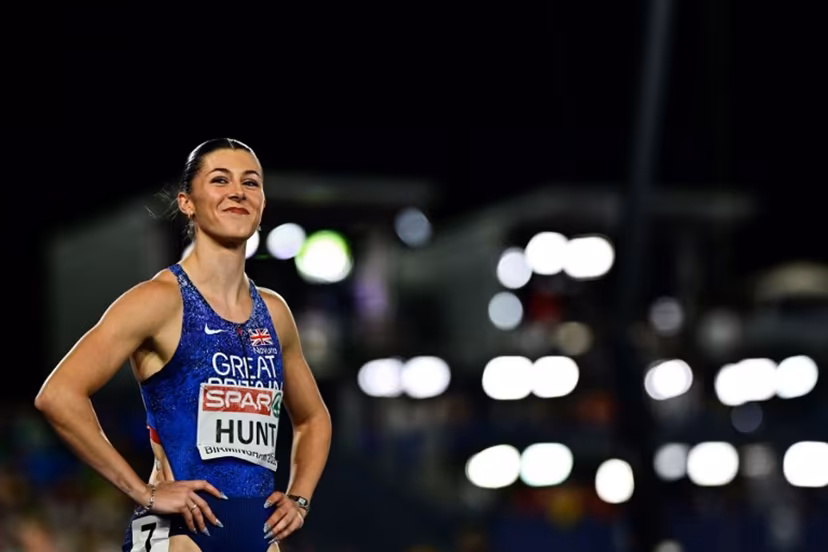 Britain's Amy Hunt prepares to compete in the women's 4 x 100m relay final during the European Athletics Championships at Alexander Stadium in Birmingham on August 15, 2026. Ben STANSALL / AFP