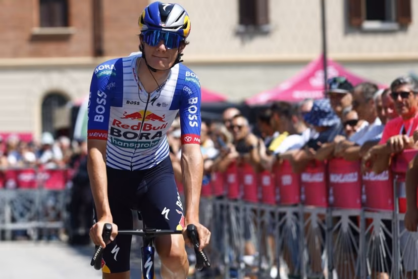 Red Bull - BORA - hansgrohe Italian rider Giulio Pellizzari arrives at the presentation prior the 17th stage of the Giro d'Italia 2026 - Tour of Italy cycling race between Cassano d'Adda and Andalo, Italy, on May 27, 2026. Luca Bettini / AFP