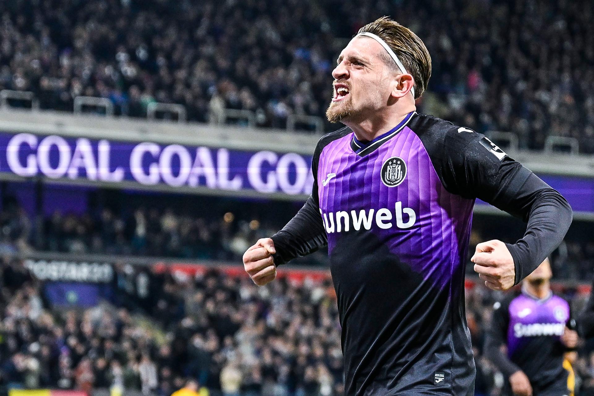 Anderlecht's Adriano Bertaccini celebrates after scoring during a soccer match between RSC Anderlecht and KV Mechelen, Saturday 01 November 2025 in Anderlecht, on day 13 of the 2025-2026 'Jupiler Pro League' first division of the Belgian championship. BELGA PHOTO TOM GOYVAERTS