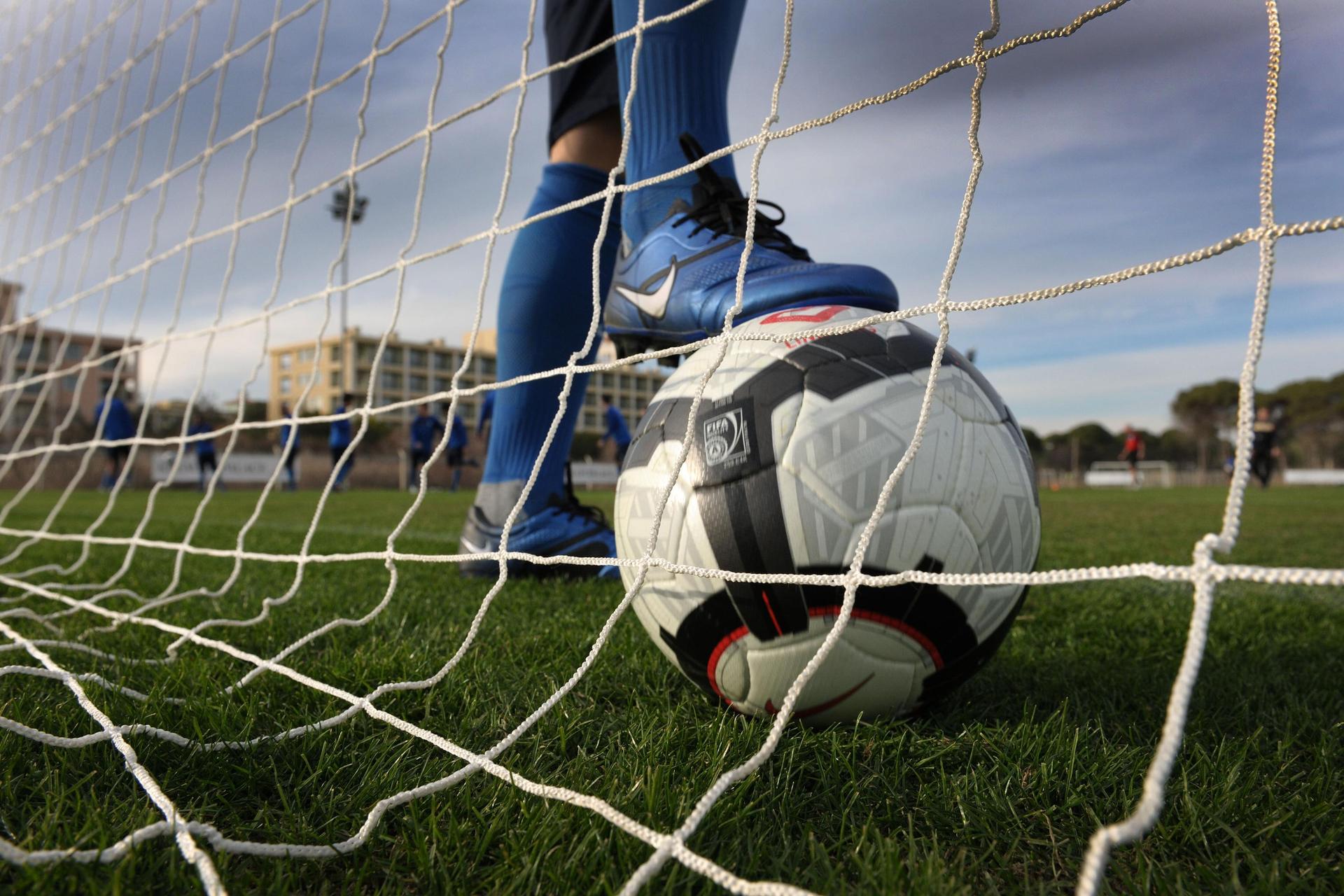 20110111 - KUNDU, TURKEY: Ilustration shows a ball in the goal pictured at a training session, in Kundu, Antalya, Tuesday 11 January 2011. KRC Genk spends its winter training in Kundu, Turkey., Tuesday 11 January 2011. BELGA PHOTO YORICK JANSENS