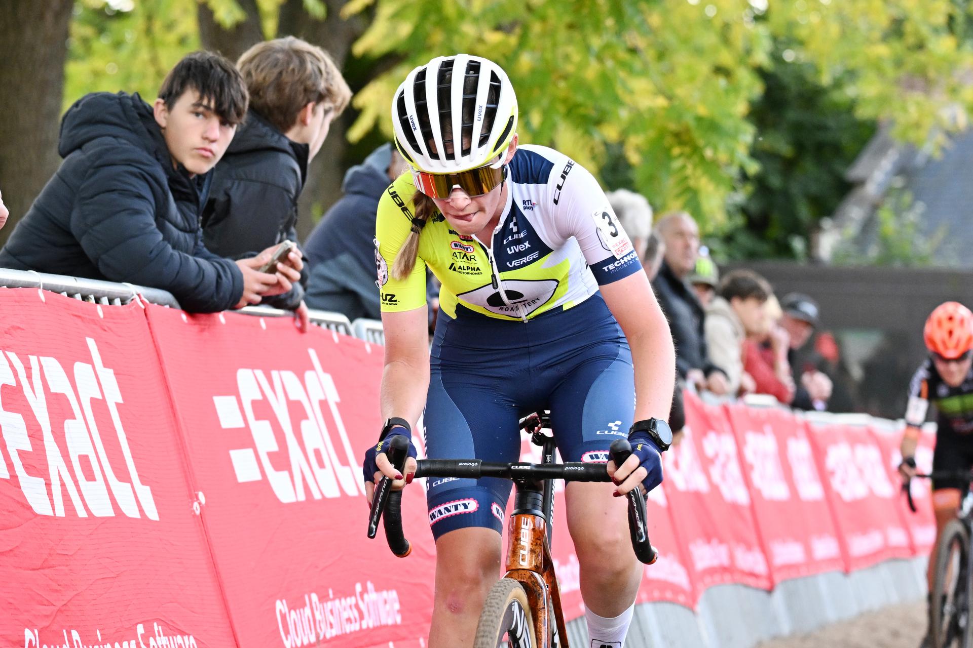 Belgian Julie Brouwers pictured in action during the women's elite race of the Exact Cross, stage 1 (out of 7) in the Exact Cross cyclocross competition, in Meulebeke, on Saturday 04 October 2025. BELGA PHOTO MAARTEN STRAETEMANS