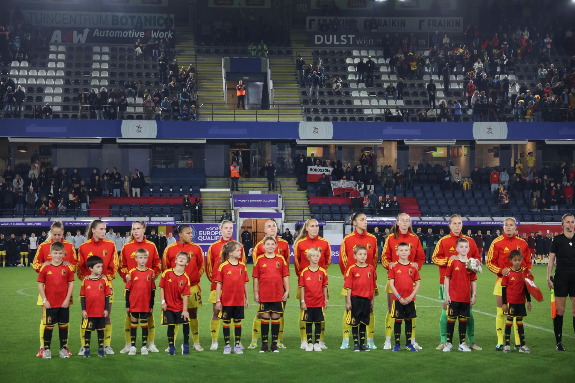 Belgium's team pictured at a soccer game between Belgium's national women's team the Red Flames and Poland, on Friday 9 October 2026 in Leuven, the first leg of the play-off for the 2027 FIFA Women's World Cup. BELGA PHOTO VIRGINIE LEFOUR